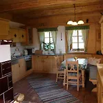 Pircherhof - Urlaub Und Erholung Im Troadkost'n ファームステイ