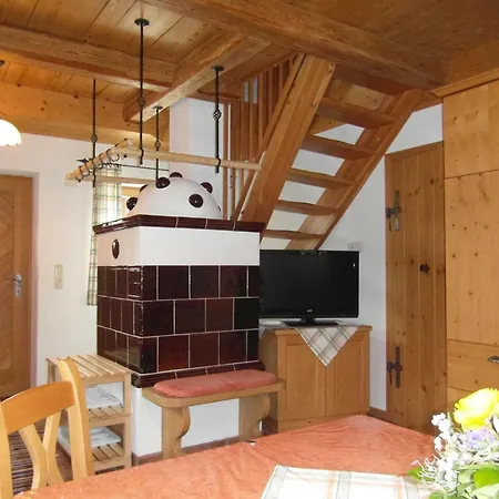 Pircherhof - Urlaub Und Erholung Im Troadkost'n Séjour à la ferme
